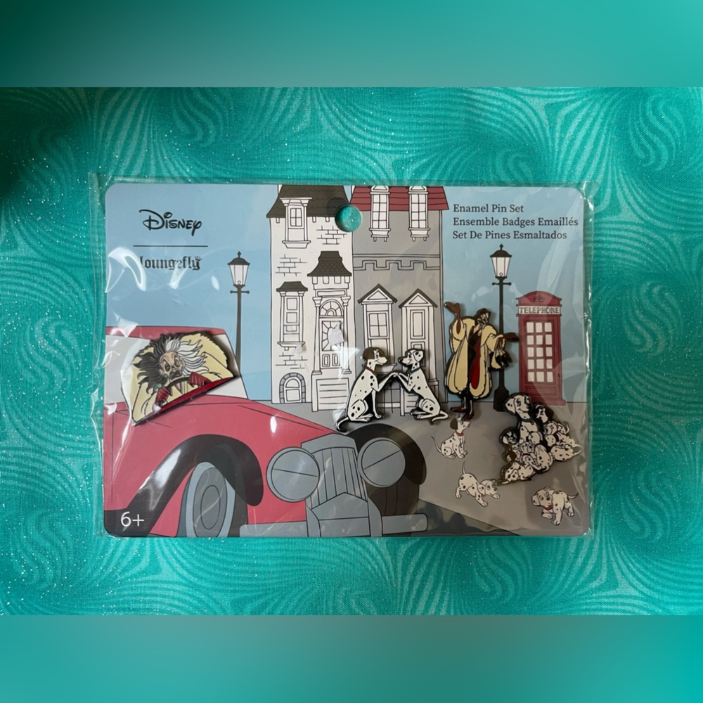 101 Dalmatians Loungefly pin set